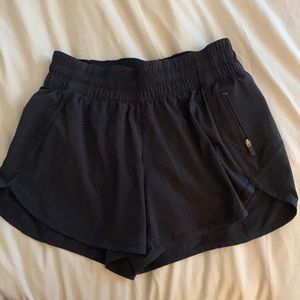 Lululemon track that shorts